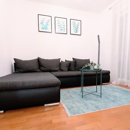 Doma-Lu Apartment-Near Airport And Highway- Free Parking Velika Mlaka Exteriör bild