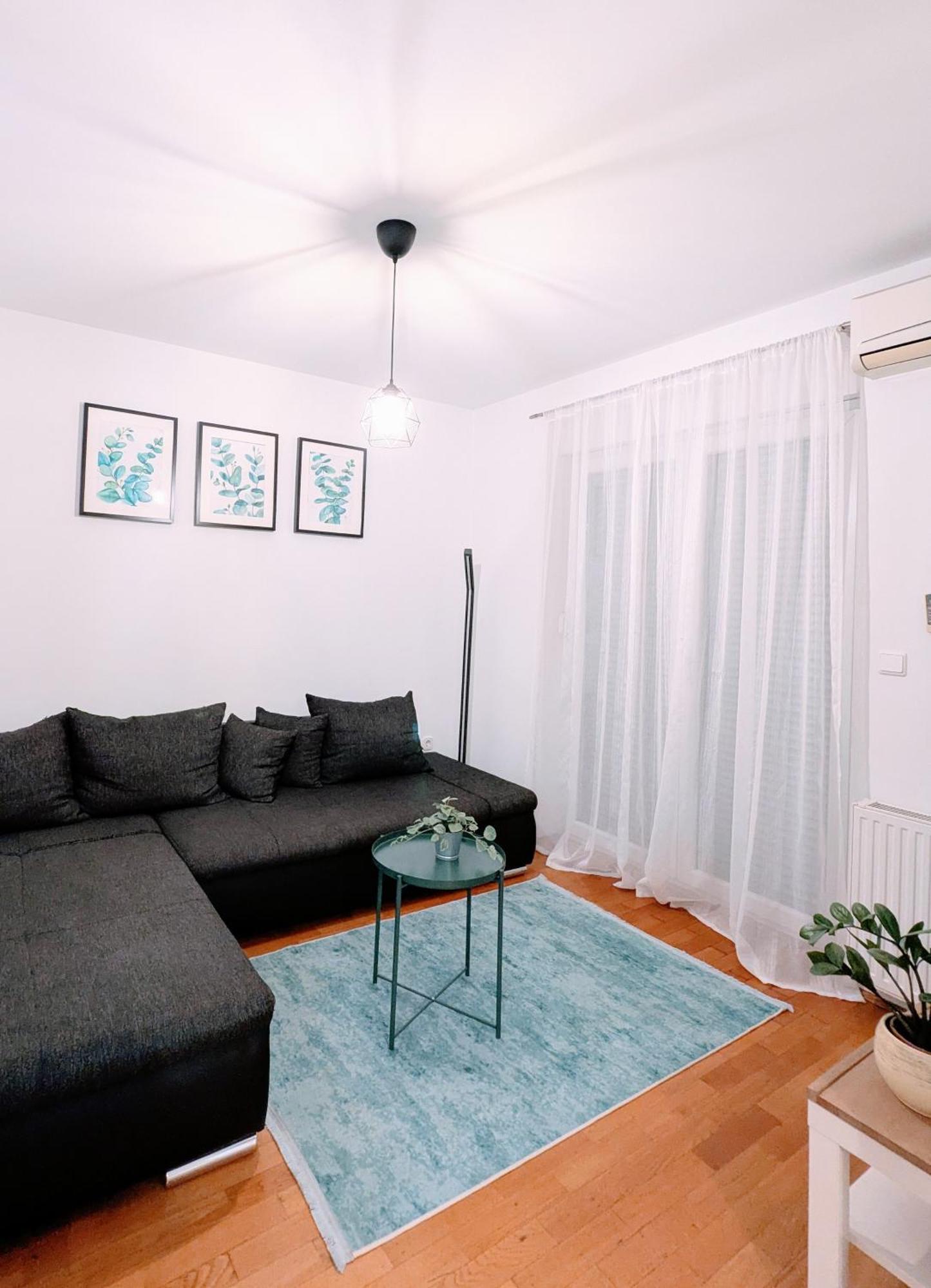 Doma-Lu Apartment-Near Airport And Highway- Free Parking Velika Mlaka Exteriör bild